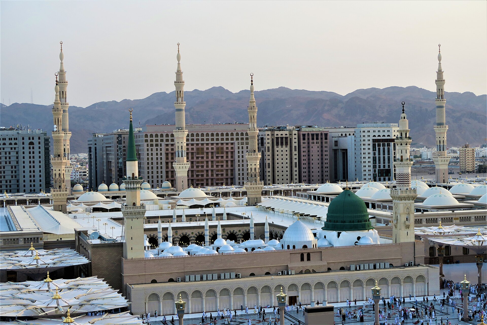 Masjid an-Nabawi — aerial view of Madina Munawwarah